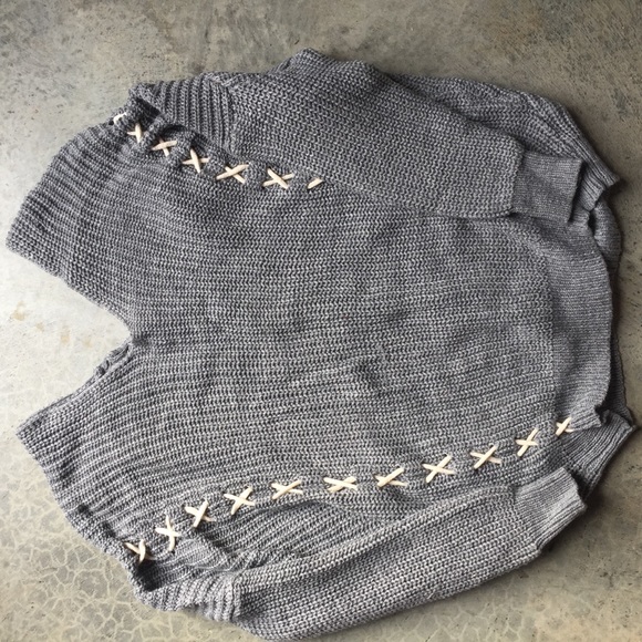 lucky brand sweater - Picture 1 of 2